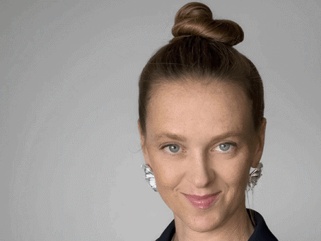 Hair, Chin, Smile (1 Person)