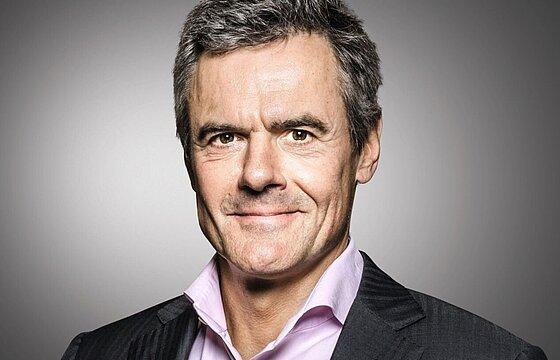 Hair, Chin, Head (1 Person)