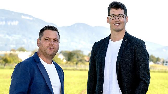 Eyewear, Smile, Sleeve (1 Person)